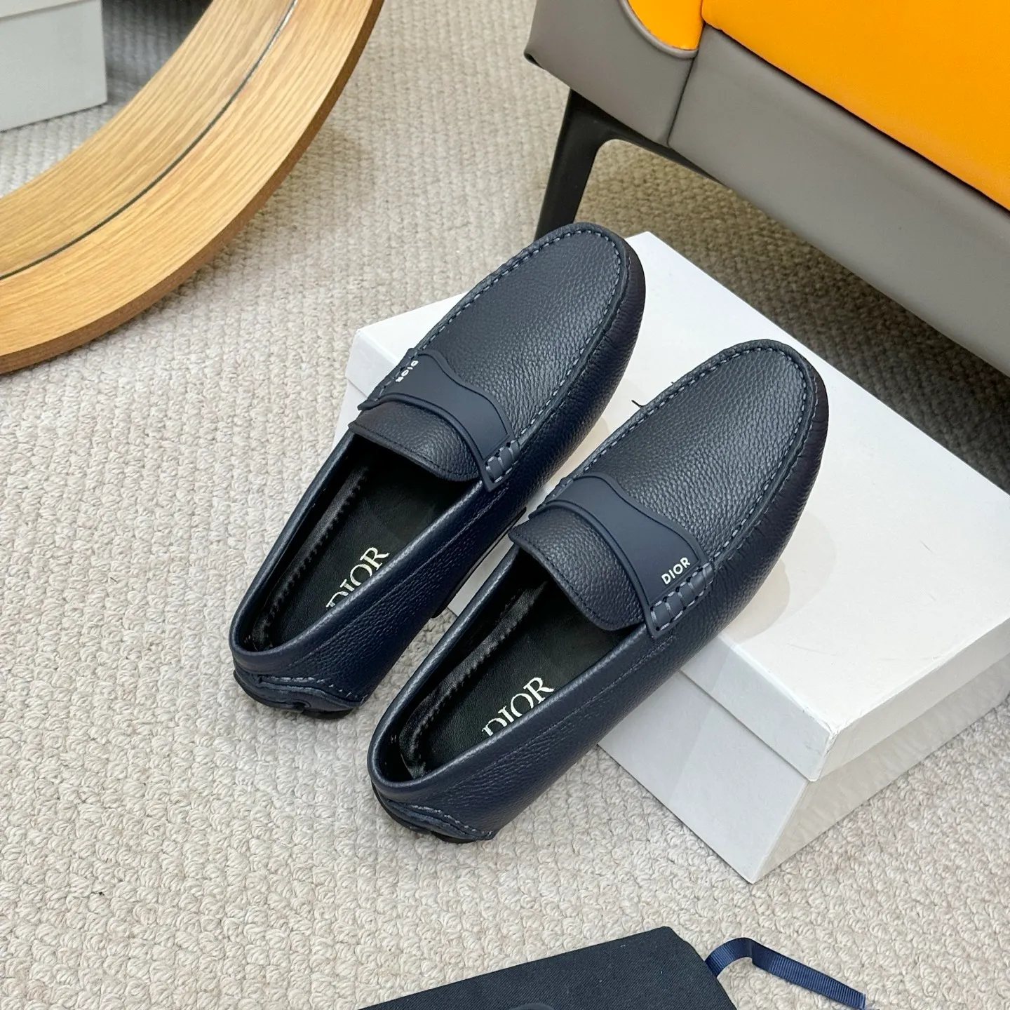 Men's clothing and shoes 💰420! (Yangli) Quality DIOR [Dior’s latest arrival] real auction hot-selling Doudou shoes 🔍DIOR) new Doudou shoes 👍Belgian designer Martin Margiela serves as Gucci shoe designer y full of charm, luxury style gentleman upper: imported cowhide, lining with spring sweat-absorbent first-layer sheepskin. Outsole Brand outsole, the last stitching on the bottom will never come off; equipped with classic Gucci exquisite hardware C D buckle💋The whole pair of shoes is fashionable and casual without losing high-end style; standard 38-46